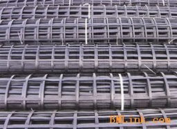 鋼塑土工格柵 定義、特性與廣泛應(yīng)用